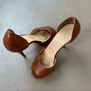 RARE brown leather vintage Christian Louboutin peep toe pumps